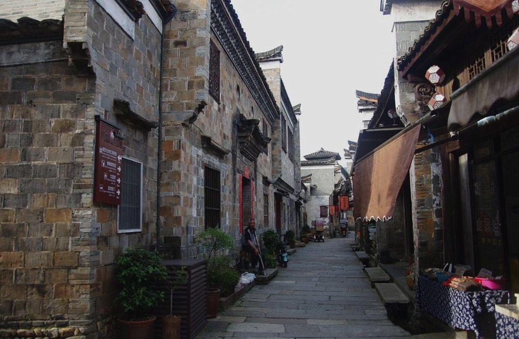 曹操俘虏陈宫发问:你死后妻子谁来管?陈宫的回答让曹操含泪送行